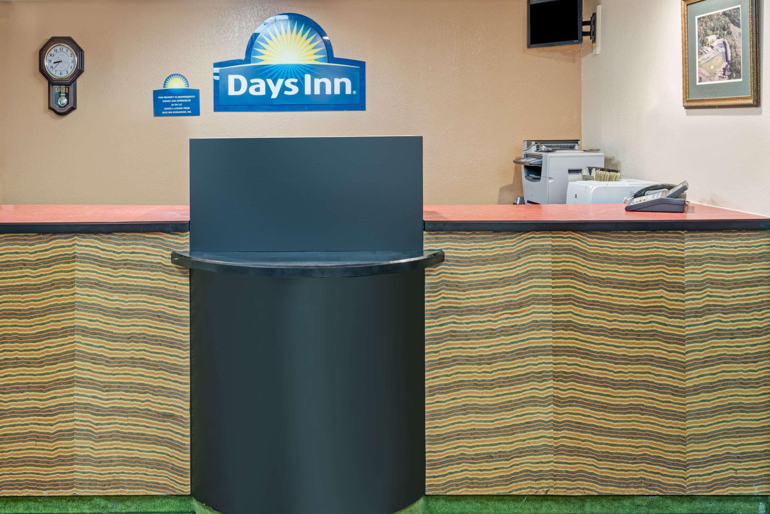 Days Inn By Wyndham Branford New Haven Conference Center المظهر الخارجي الصورة